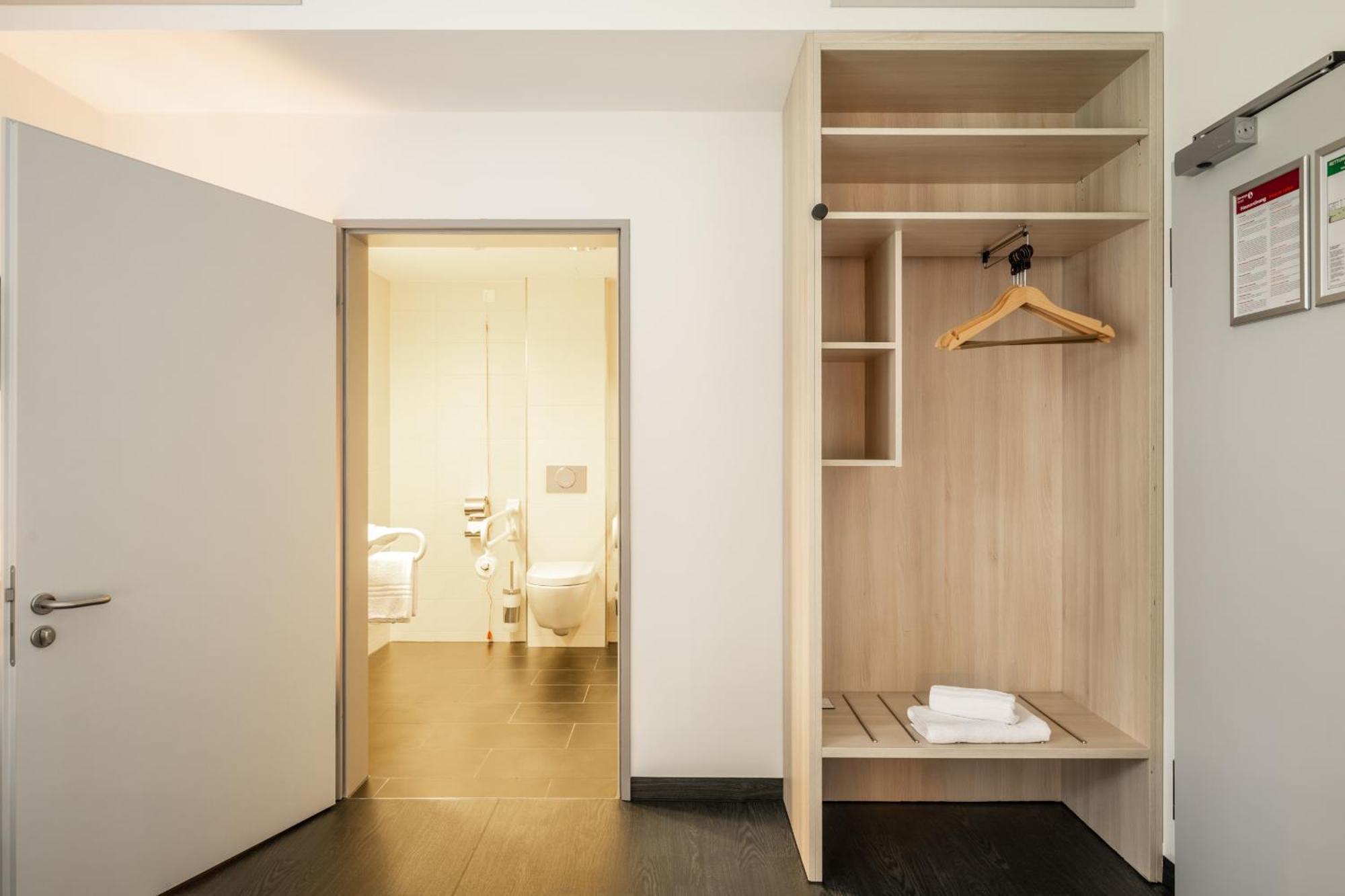 Serways Hotel Bruchsal West Forst  Extérieur photo