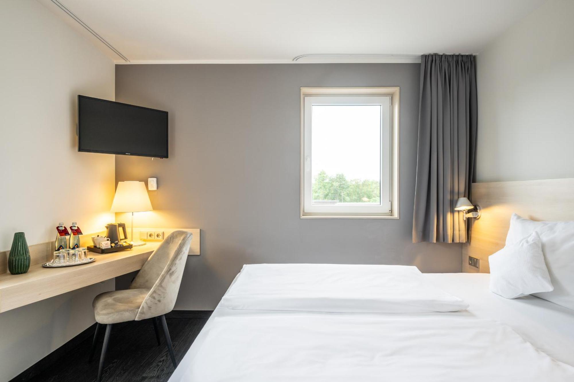 Serways Hotel Bruchsal West Forst  Extérieur photo